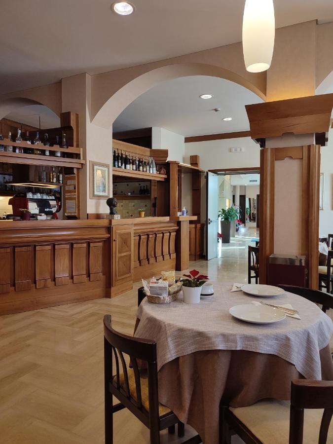 Hotel Cristallo Conegliano Buitenkant foto