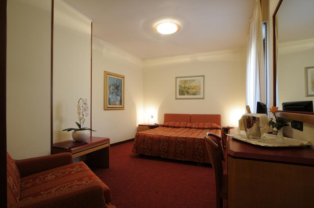 Hotel Cristallo Conegliano Buitenkant foto