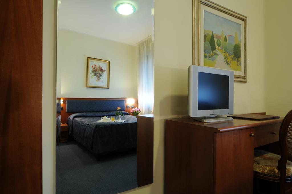 Hotel Cristallo Conegliano Buitenkant foto